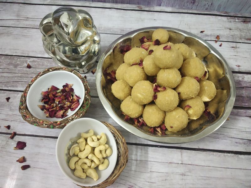 wheat flour laddu