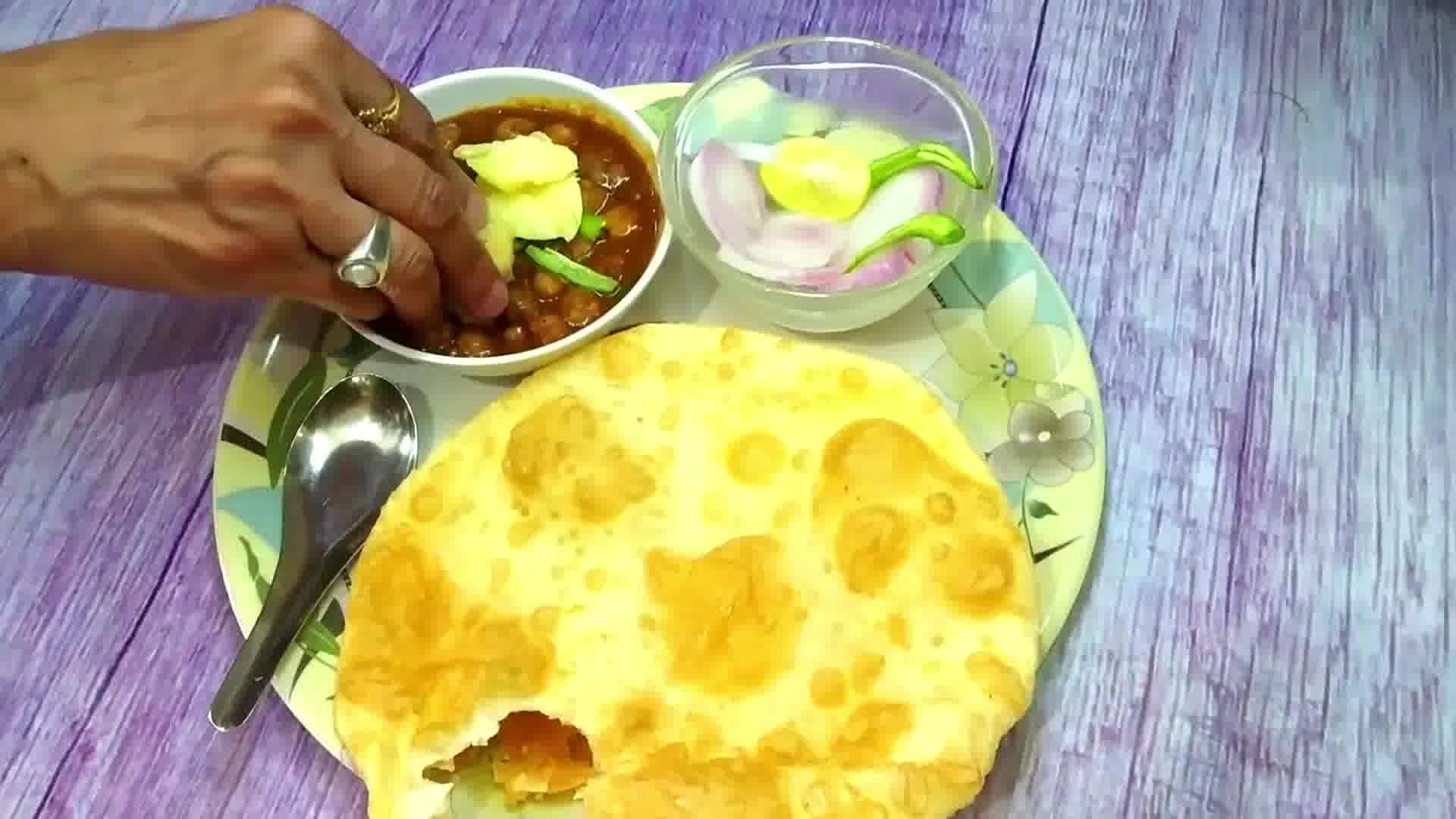 Image of Bhature Recipe Without Yeast