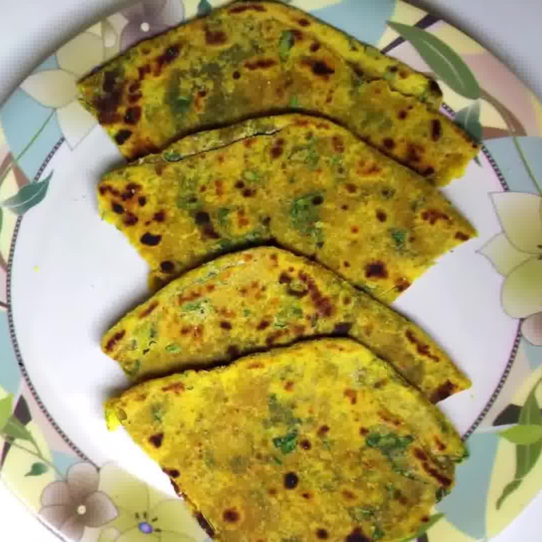 Image of palak Paratha Spinach Flatbread